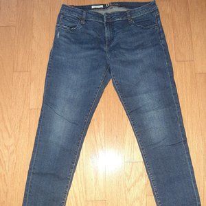 Kut From The Kloth Katy Boyfriend Straight Leg Lightly Distressed Jeans - Size 8